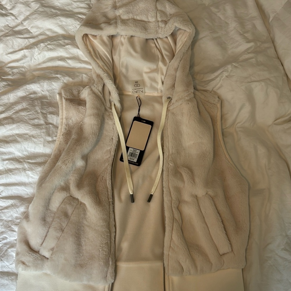 Women’s XS Calia Faux Fur Vest